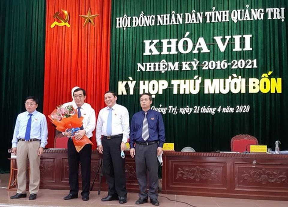 Miễn nhiệm chức danh Chủ tịch UBND tỉnh Quảng Trị - 1 Miễn nhiệm chức danh Chủ tịch UBND tỉnh Quảng Trị - 1