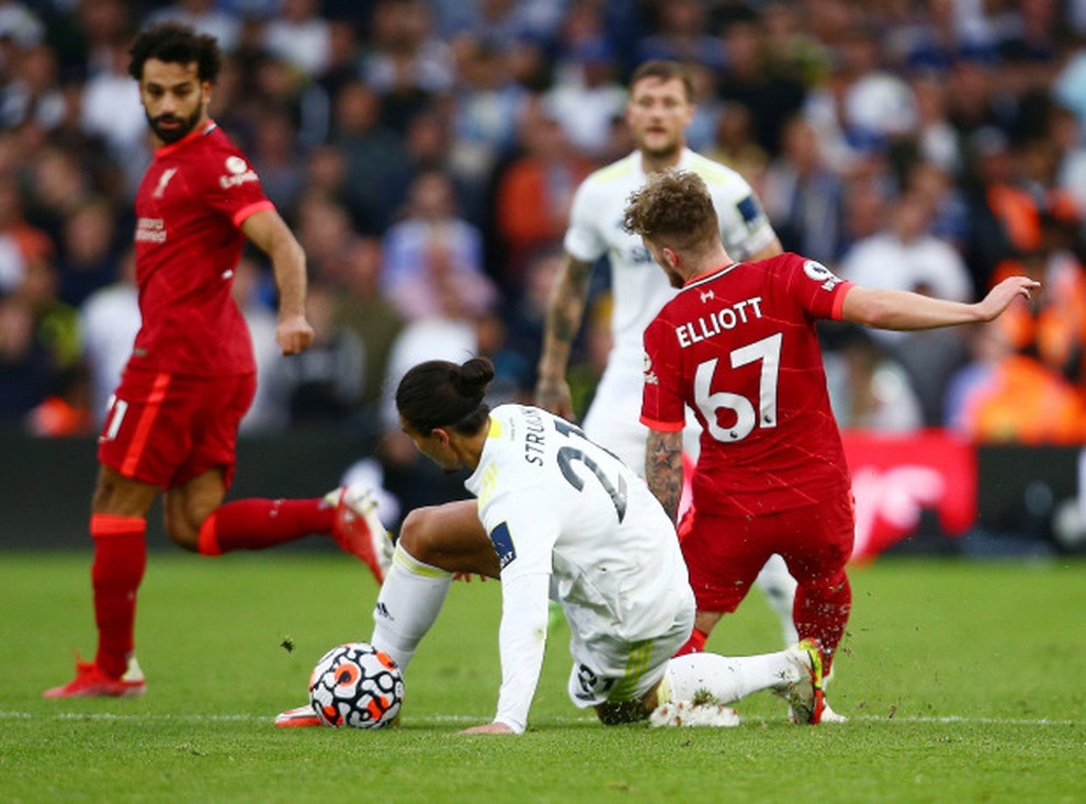 Lĩnh cú vào bóng triệt hạ, ngôi sao Liverpool chấn thương kinh hoàng - 1 Lĩnh cú vào bóng triệt hạ, ngôi sao Liverpool chấn thương kinh hoàng - 1