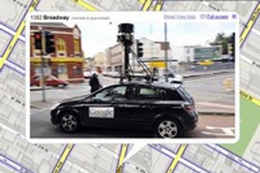 Google Street View lại "chộp" được cảnh khỏa thân