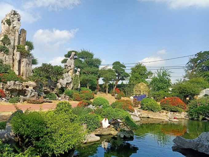 Biệt thự vườn 2.000 m2, có hồ cá Koi của đại gia Nam Định được rao bán với giá không tưởng - Ảnh 4. Biệt thự vườn 2.000 m2, có hồ cá Koi của đại gia Nam Định được rao bán với giá không tưởng - Ảnh 4.
