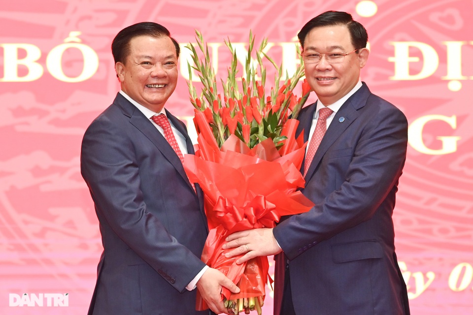 Tân Bí thư Hà Nội: Nhiệm vụ được giao là vinh dự, trách nhiệm lớn - 3 Tân Bí thư Hà Nội: Nhiệm vụ được giao là vinh dự, trách nhiệm lớn - 3