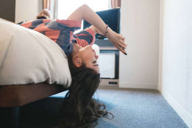 Bố mẹ giục giã kết hôn nhưng em chỉ muốn lấy chồng giàu