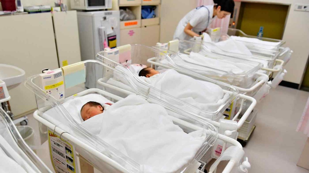 Quan chức Nhật Bản cảnh báo nguy cơ đất nước biến mất vì dân số giảm - 1 Quan chức Nhật Bản cảnh báo nguy cơ đất nước biến mất vì dân số giảm - 1