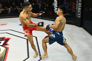 Võ sĩ Trần Ngọc Lượng đánh bại đối thủ mạnh đến từ Brazil