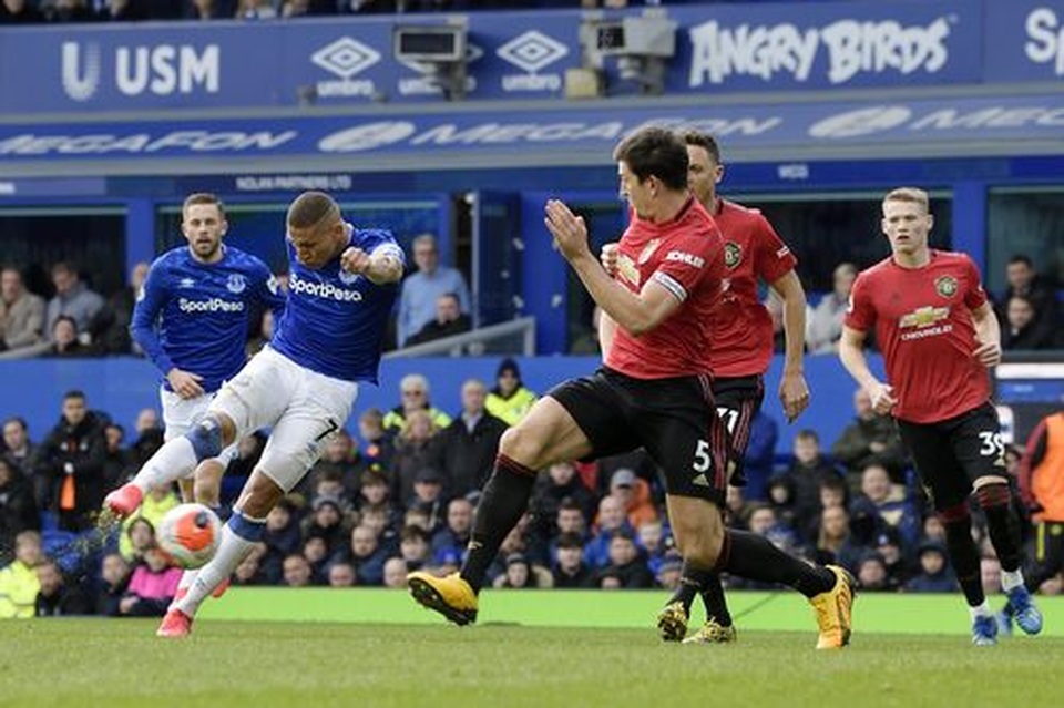 Những khoảnh khắc Man Utd kiếm một điểm vất vả trên sân Everton - 15 Những khoảnh khắc Man Utd kiếm một điểm vất vả trên sân Everton - 15