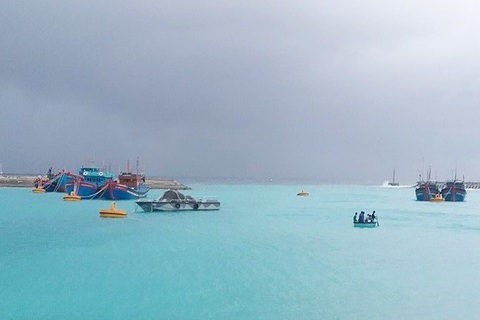 Những thiệt hại đầu tiên tại Trường Sa khi bão Tembin quét qua