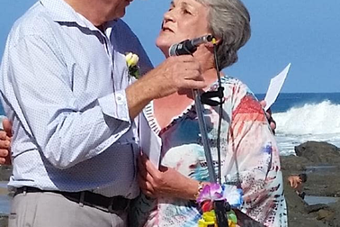 Chuyến bay định mệnh kết nối cặp đôi nên duyên vợ chồng