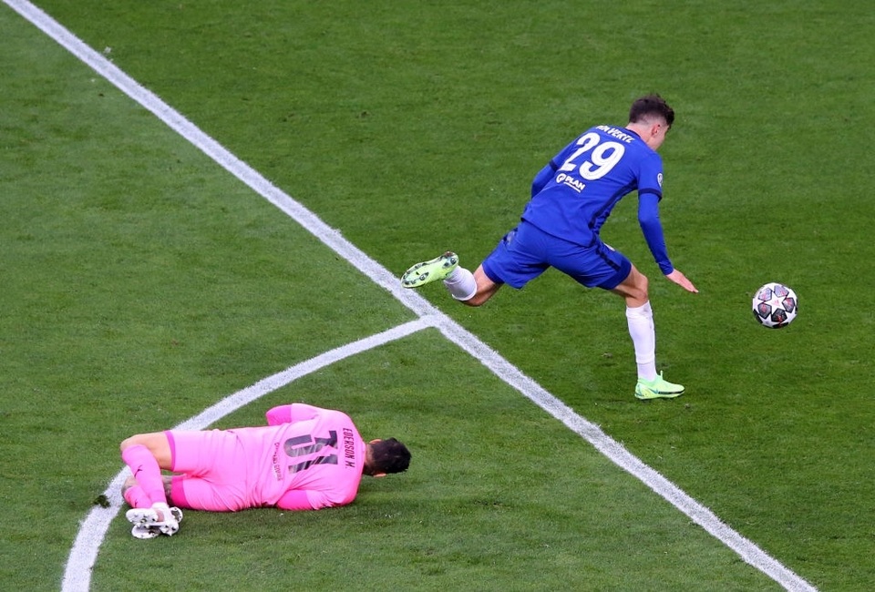 Những khoảnh khắc Chelsea hạ gục Man City tại chung kết Champions League - 11 Những khoảnh khắc Chelsea hạ gục Man City tại chung kết Champions League - 11
