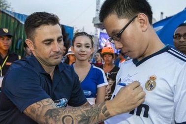 “Bóng đá đường phố” lần đầu tiên đến với Hà Nội