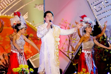 Kiều bào xúc động với “Gần lắm Trường Sa” 