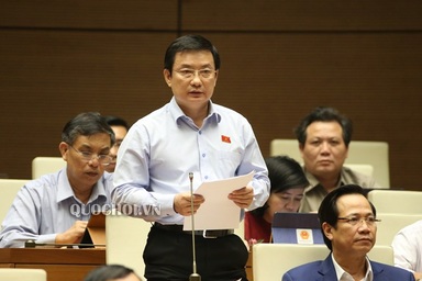 "Sự tồn tại của nhà 8B Lê Trực thách thức dư luận, thể chế"