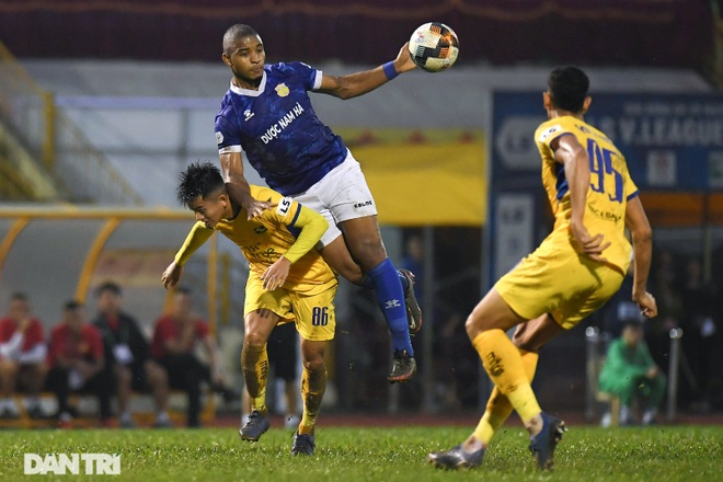 CLB Nam Định vượt thác ghềnh trụ hạng thành công V-League - 18 CLB Nam Định vượt thác ghềnh trụ hạng thành công V-League - 18