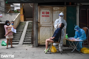 Bản tin Covid-19: Ca mắc duy trì ở mức cao, hơn 10.000 bệnh nhân ra viện