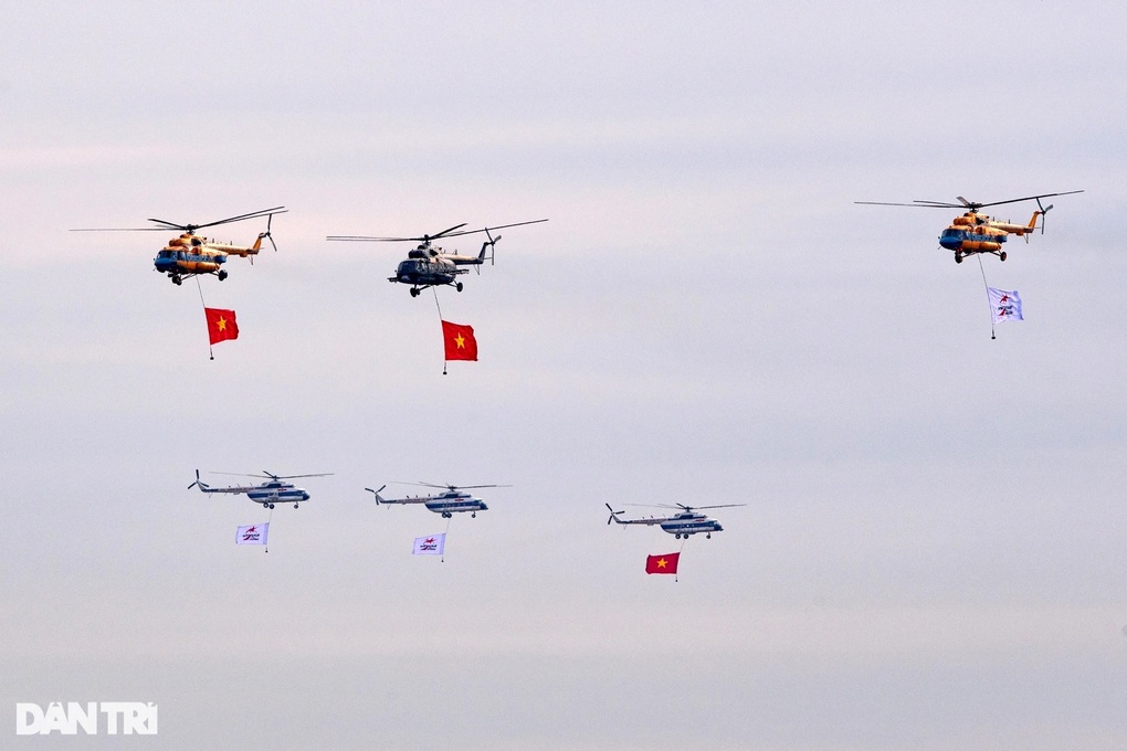 Hổ mang chúa Su-30MK2 sắp biểu diễn phục vụ triển lãm quốc phòng - 2 Hổ mang chúa Su-30MK2 sắp biểu diễn phục vụ triển lãm quốc phòng - 2