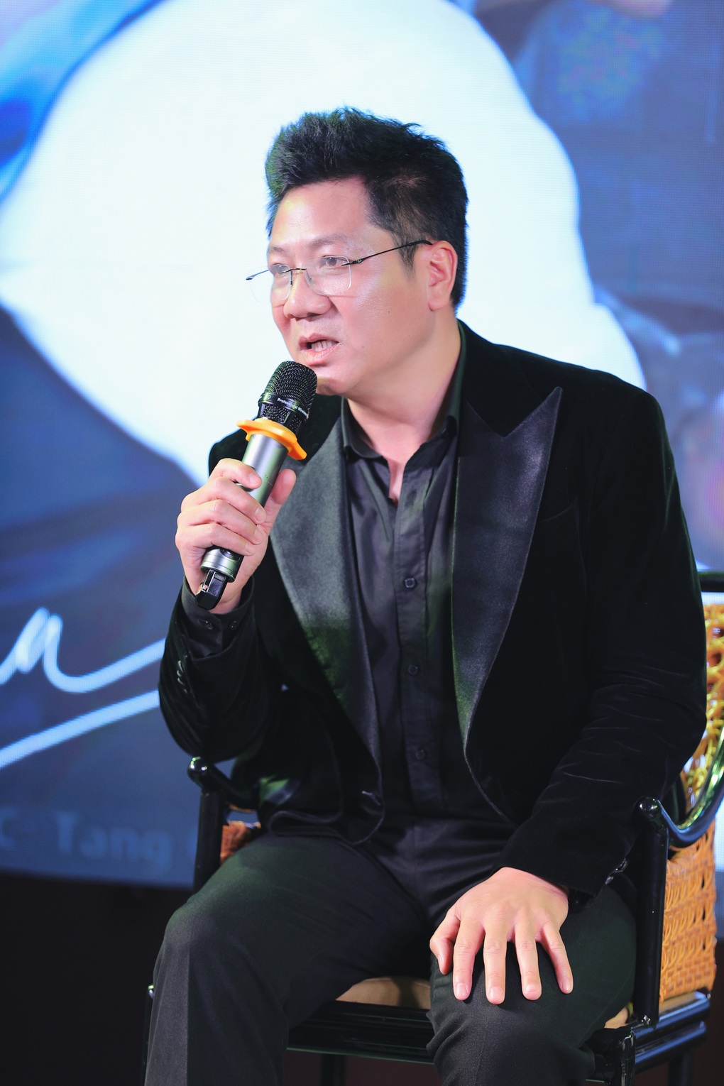 NSND Quốc Hưng: Tôi cũng có mối tình đứt gánh, dở dang - 1 NSND Quốc Hưng: Tôi cũng có mối tình đứt gánh, dở dang - 1