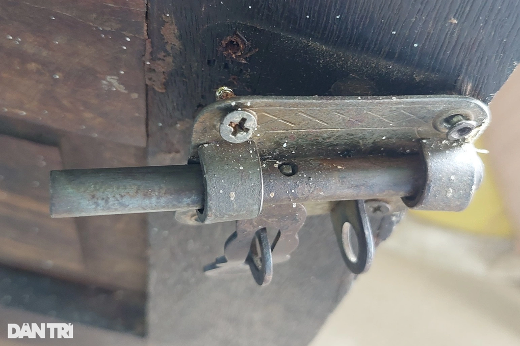 Vụ hơn 140 chỉ vàng bốc hơi: Bà giáo về hưu dành dụm 30 năm - 2 Vụ hơn 140 chỉ vàng bốc hơi: Bà giáo về hưu dành dụm 30 năm - 2