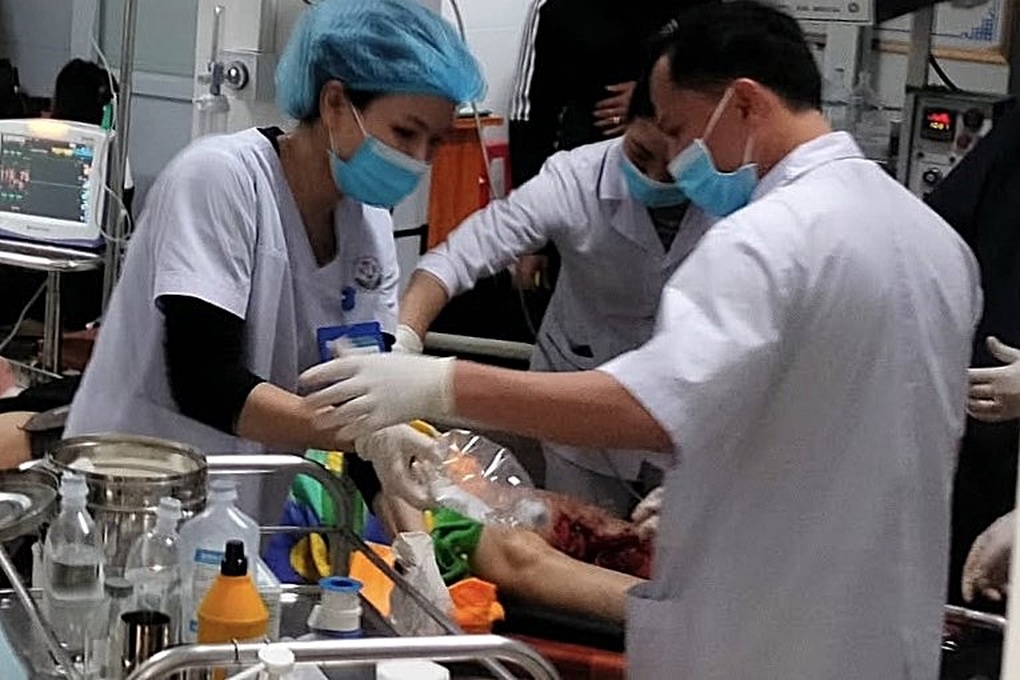 Hiệu trưởng lên tiếng vụ xe chở giáo viên, học sinh tai nạn trên cao tốc - 2 Hiệu trưởng lên tiếng vụ xe chở giáo viên, học sinh tai nạn trên cao tốc - 2