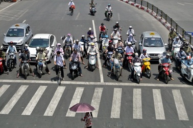 Mưa diện rộng, miền Bắc và miền Trung bớt nóng