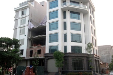 Cưỡng chế công trình vi phạm trật tự xây dựng kiểu “xôi đỗ”