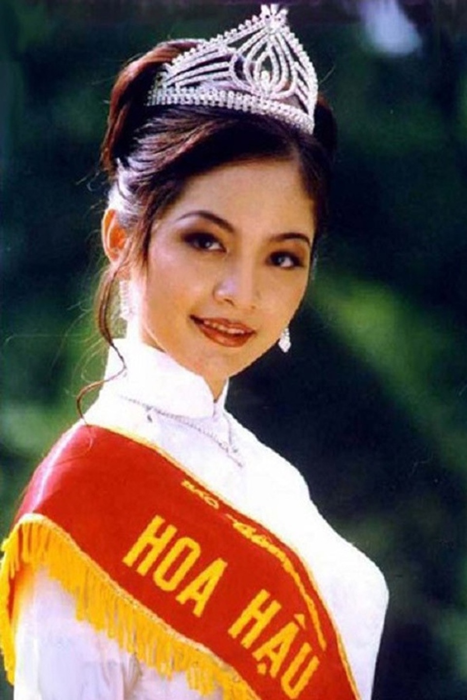 Đường tình trắc trở của hoa hậu Thu Thủy, Thiên Nga, Ngọc Khánh - 3 Đường tình trắc trở của hoa hậu Thu Thủy, Thiên Nga, Ngọc Khánh - 3