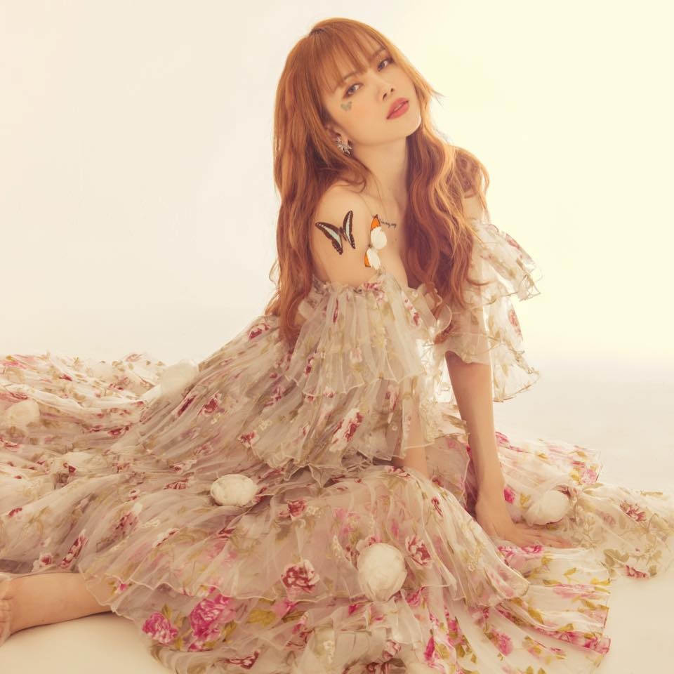 Hòa Minzy bất ngờ tiết lộ đã yên bề gia thất - 6 Hòa Minzy bất ngờ tiết lộ đã yên bề gia thất - 6