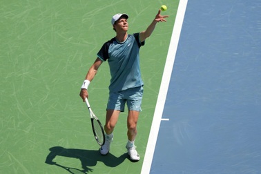 Sinner cứu 8 break-point ở trận ra quân tại Cincinnati Open