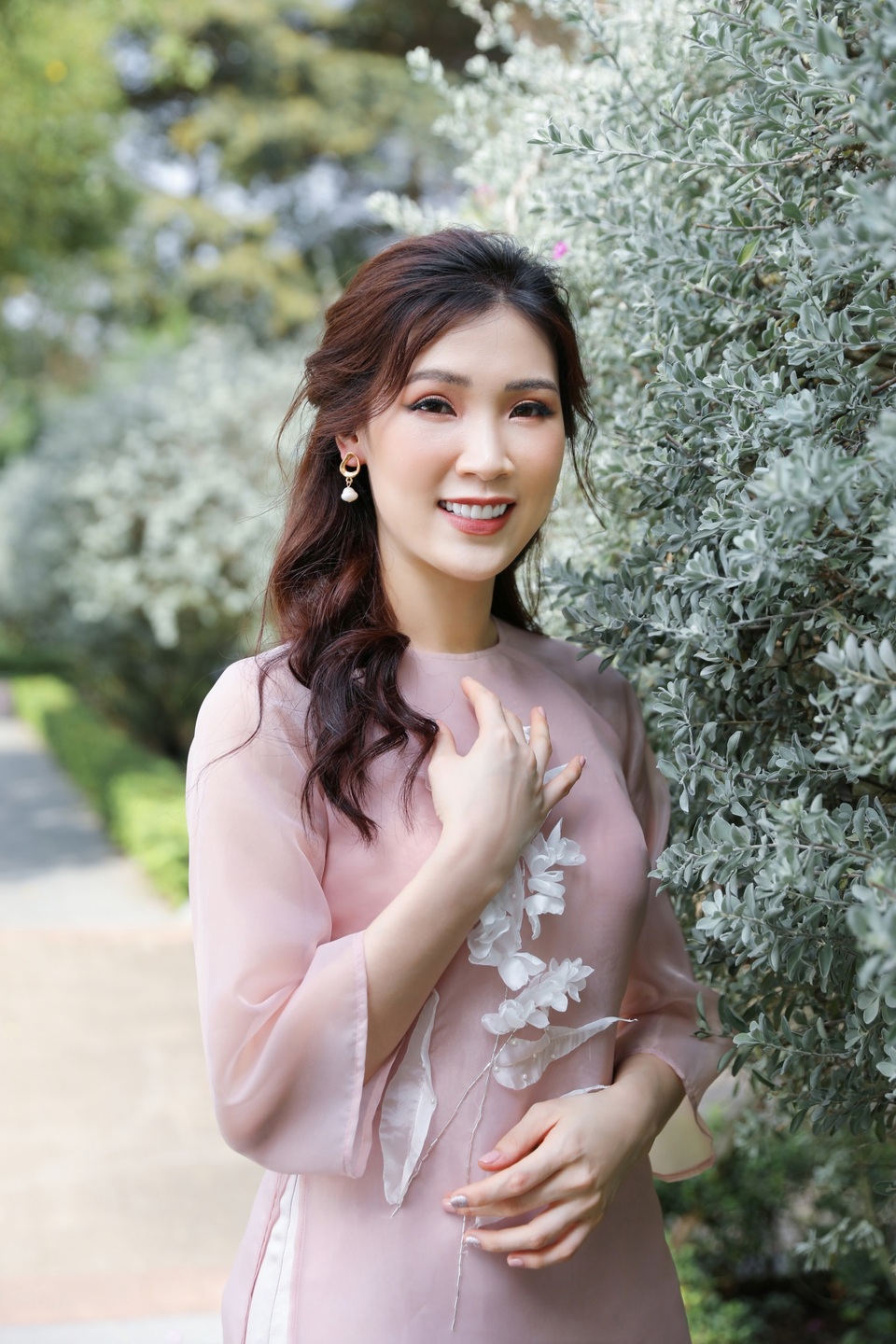 Hoa hậu Phí Thuỳ Linh lên dự định đón Tết, ước có thêm con gái - 9 Hoa hậu Phí Thuỳ Linh lên dự định đón Tết, ước có thêm con gái - 9