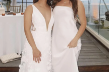 Cô gái bị chê kém duyên khi mặc váy trắng đến đám cưới bạn thân