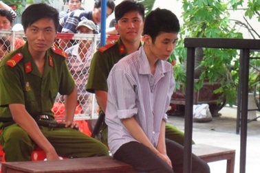 Nhậu say, thợ ủi quần áo đâm chết đồng nghiệp