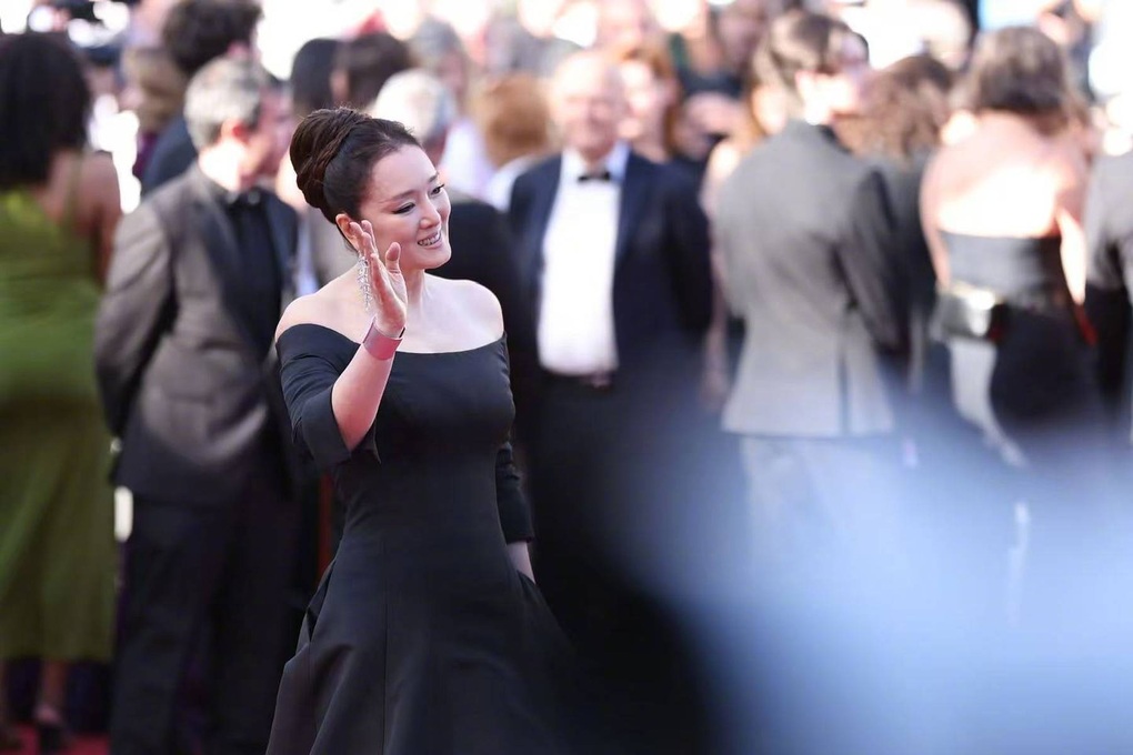 Vì sao ở tuổi 61, Củng Lợi vẫn được tôn vinh là “nữ hoàng thảm đỏ Cannes”? - 4