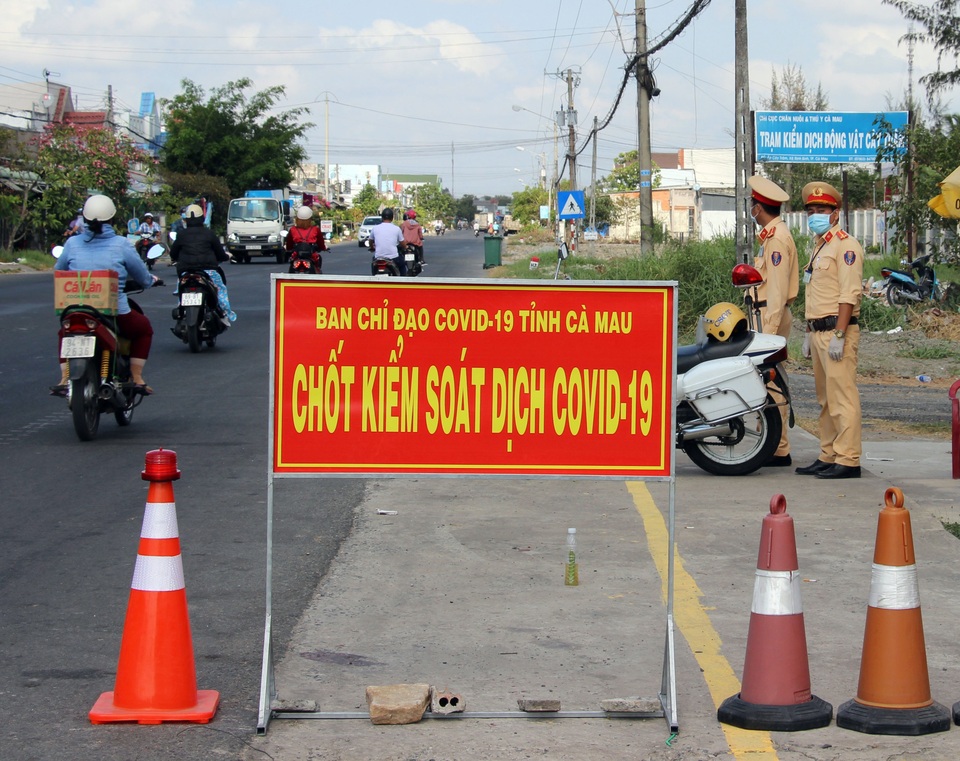 Thừa Thiên Huế, Cà Mau lập chốt kiểm dịch Covid-19 ra vào tỉnh - 2 Thừa Thiên Huế, Cà Mau lập chốt kiểm dịch Covid-19 ra vào tỉnh - 2