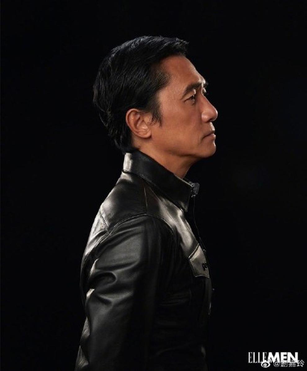 Nam thần màn ảnh Lương Triều Vỹ phong độ ở tuổi 59 - 10