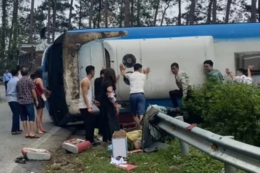 Vụ lật xe 4 người chết tại Tam Đảo: Xe mất phanh, tài xế có bị xử lý?