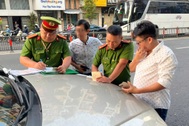 Phường Xuân Hòa ở TPHCM ra quân lập lại trật tự đô thị