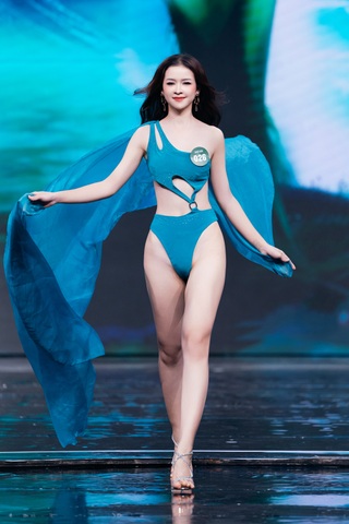 Thí sinh Hoa hậu Trái đất Việt Nam diễn bikini để lộ chi tiết nhạy cảm - 6