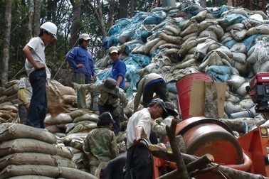 Bài 2: 400 ngày đêm mở lối trên không