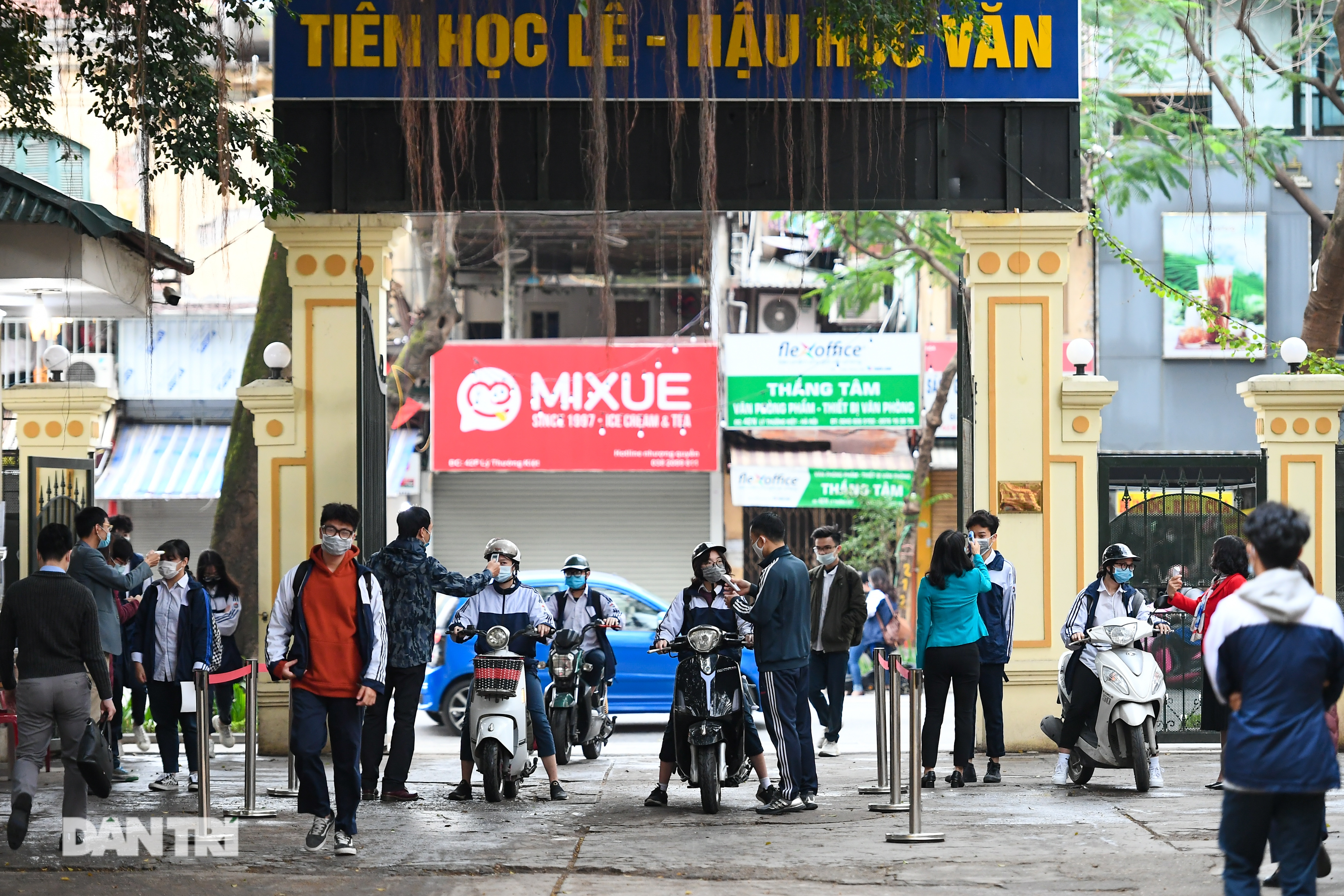 Các trường ở Hà Nội đảm bảo an toàn phòng dịch đón học sinh trở lại học tập - 12 Các trường ở Hà Nội đảm bảo an toàn phòng dịch đón học sinh trở lại học tập - 12