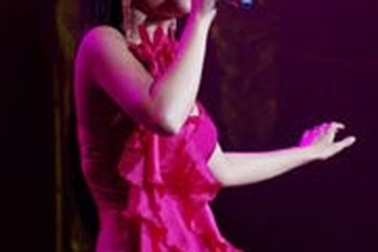 Hồ Quỳnh Hương đoạt giải Ca sĩ của năm