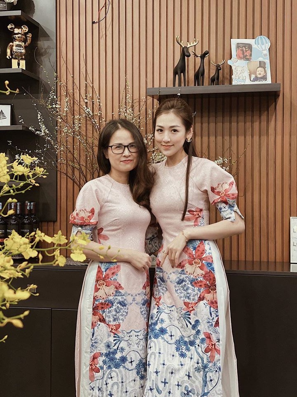 3 người đẹp Việt có mẹ thuộc hàng “mỹ nhân” - 6 3 người đẹp Việt có mẹ thuộc hàng “mỹ nhân” - 6