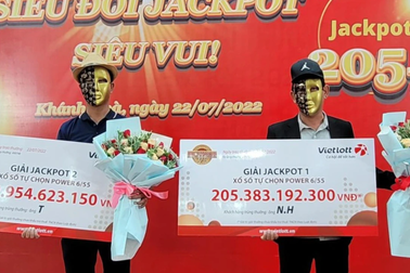Điểm chung thú vị của 2 người trúng Jackpot "siêu khủng" hơn 218 tỷ đồng