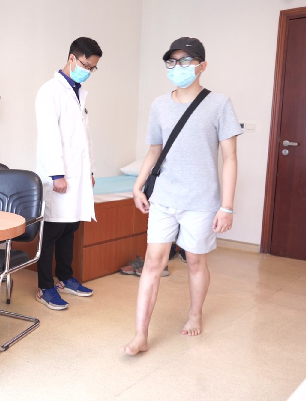 Điều trị ung thư xương bằng ni tơ lỏng - 1 Điều trị ung thư xương bằng ni tơ lỏng - 1