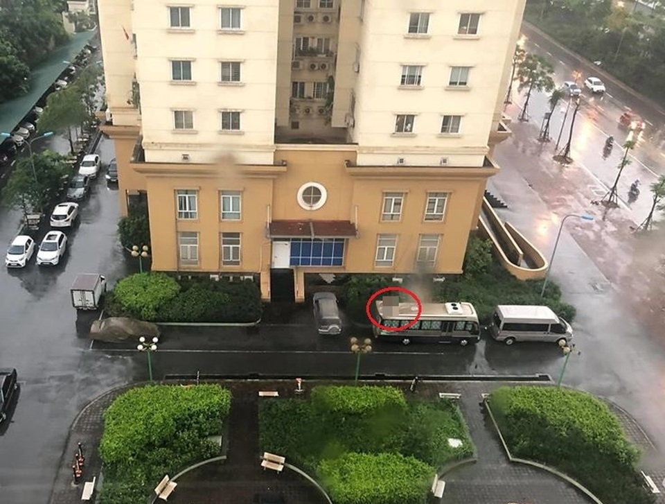Hà Nội: Người đàn ông nghi nhảy từ tầng 18 vì “không muốn phiền ai” - 1 Hà Nội: Người đàn ông nghi nhảy từ tầng 18 vì “không muốn phiền ai” - 1