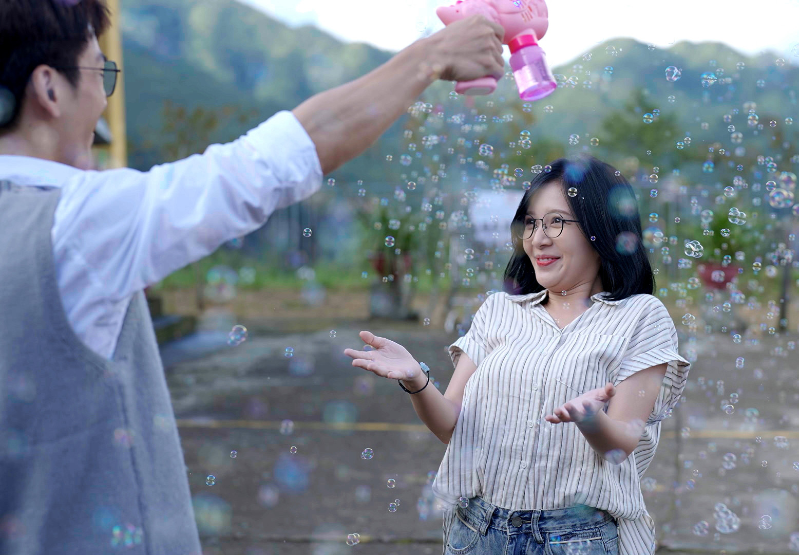 Sắc vóc diễn viên Hoàng Huyền - cô giáo Nguyệt Chúng ta của 8 năm sau - 3