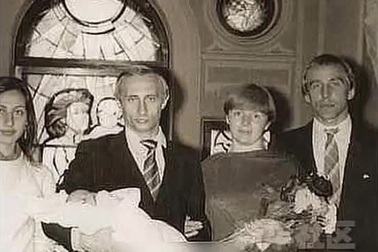 Hé lộ siêu bí mật cuộc sống gia đình Putin