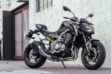 Kawasaki triệu hồi naked-bike cỡ lớn Z900