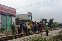 Đứt lìa chân trái vì băng qua đường sắt thiếu quan sát