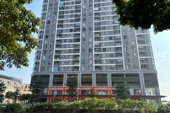 Vợ chồng hai con chấp nhận sống khổ, gánh nợ tiền tỷ để có nhà Hà Nội