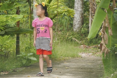 Thương bé gái 10 tuổi "vô tội" mang căn bệnh thế kỷ do cha, mẹ truyền sang