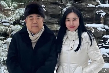 Nhà thư pháp 87 tuổi có con trai với vợ kém 50 tuổi, từ mặt con gái ruột