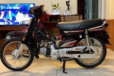 Honda Dream Thái đời 2000 biển tam hoa giá hơn 100 triệu đồng
